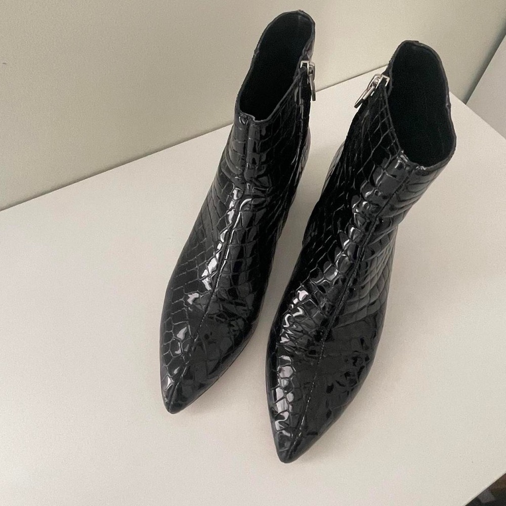 Patent croco leather booties 
Dolce Vita  Size 7.5